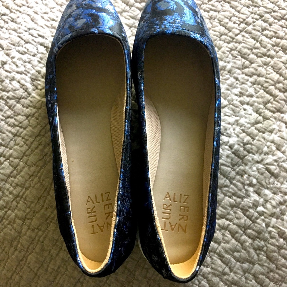 Naturalizer Flats